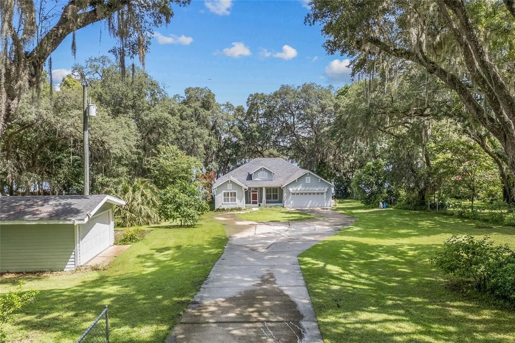 For Sale: $725,000 (3 beds, 2 baths, 1823 Square Feet)