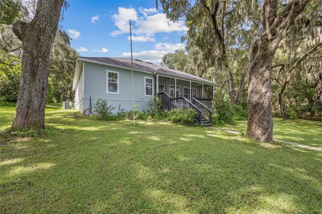 For Sale: $725,000 (3 beds, 2 baths, 1823 Square Feet)