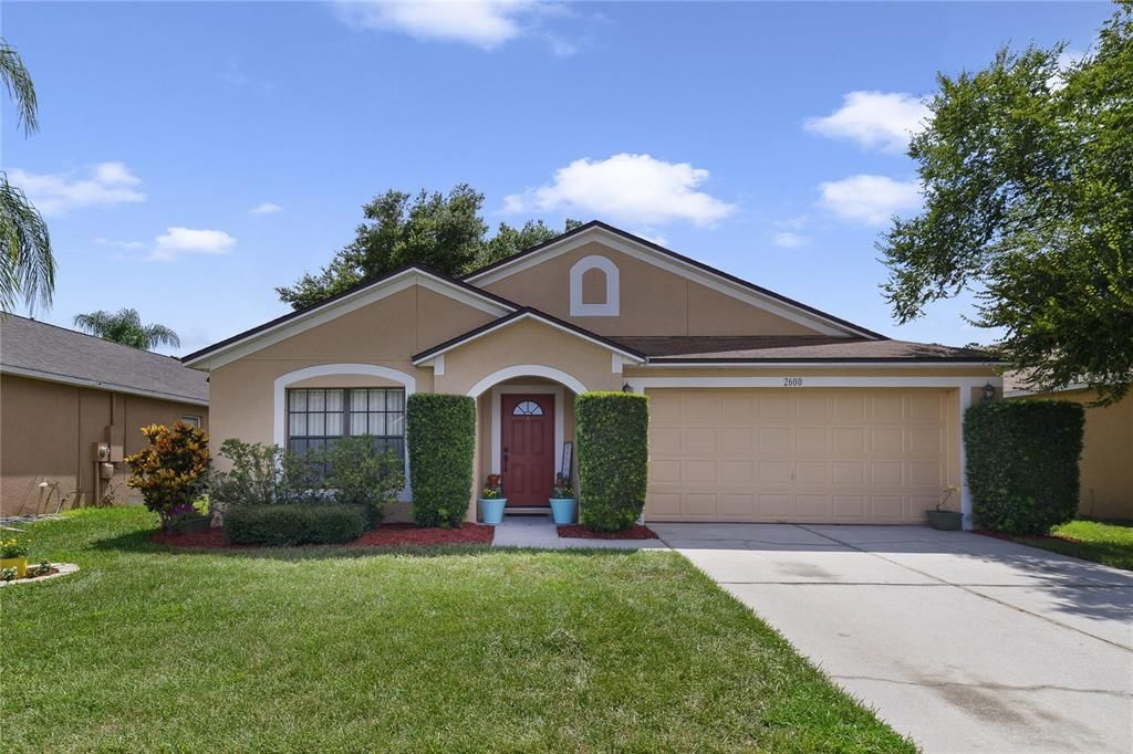 Active With Contract: $410,000 (4 beds, 2 baths, 1929 Square Feet)