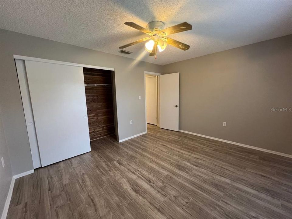 For Rent: $1,950 (3 beds, 2 baths, 1918 Square Feet)