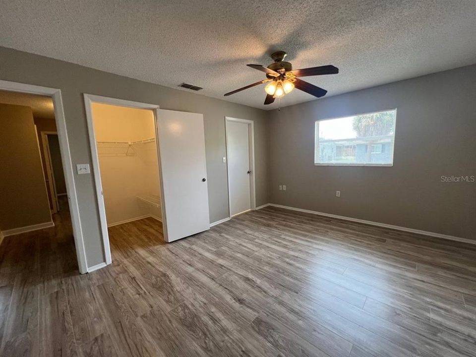 For Rent: $1,950 (3 beds, 2 baths, 1918 Square Feet)