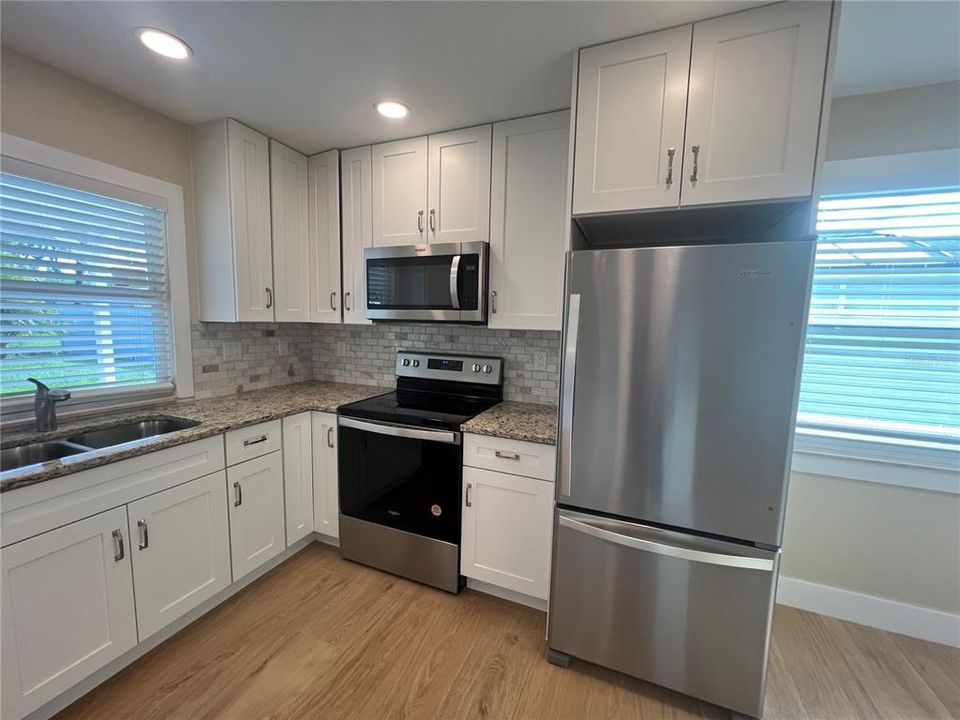 Active With Contract: $1,799 (2 beds, 2 baths, 1071 Square Feet)