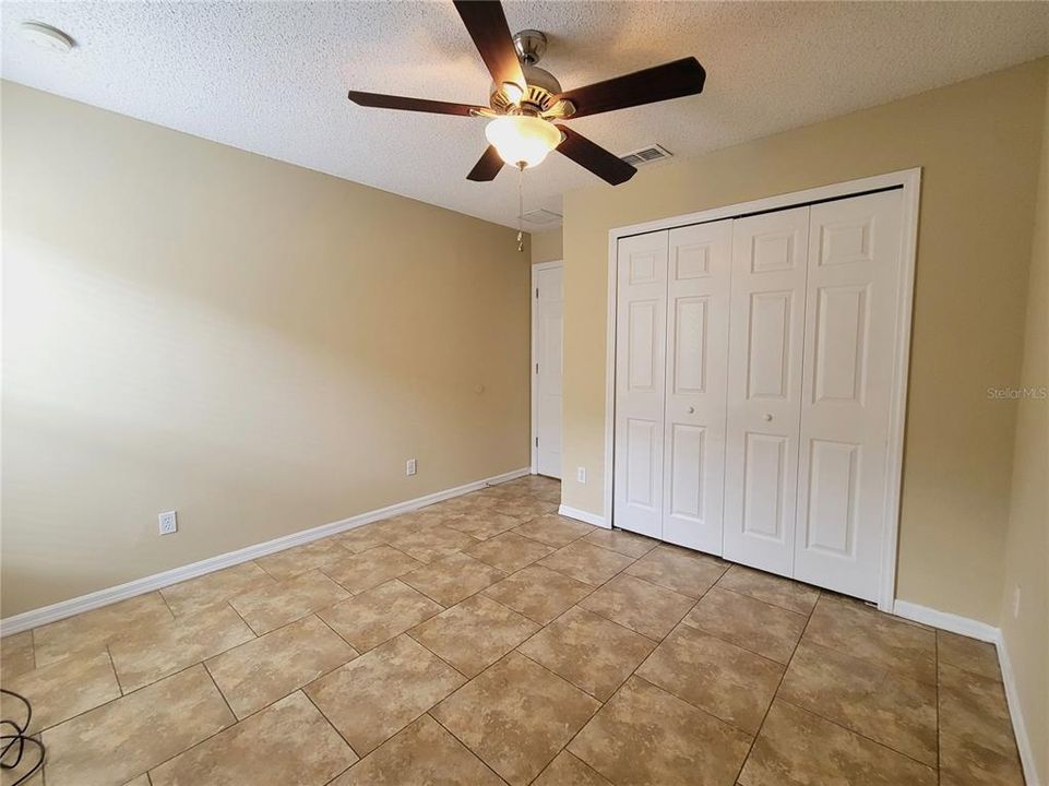 Active With Contract: $1,900 (3 beds, 2 baths, 1882 Square Feet)