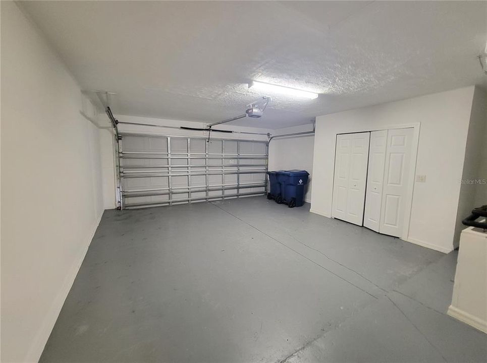 Active With Contract: $1,900 (3 beds, 2 baths, 1882 Square Feet)