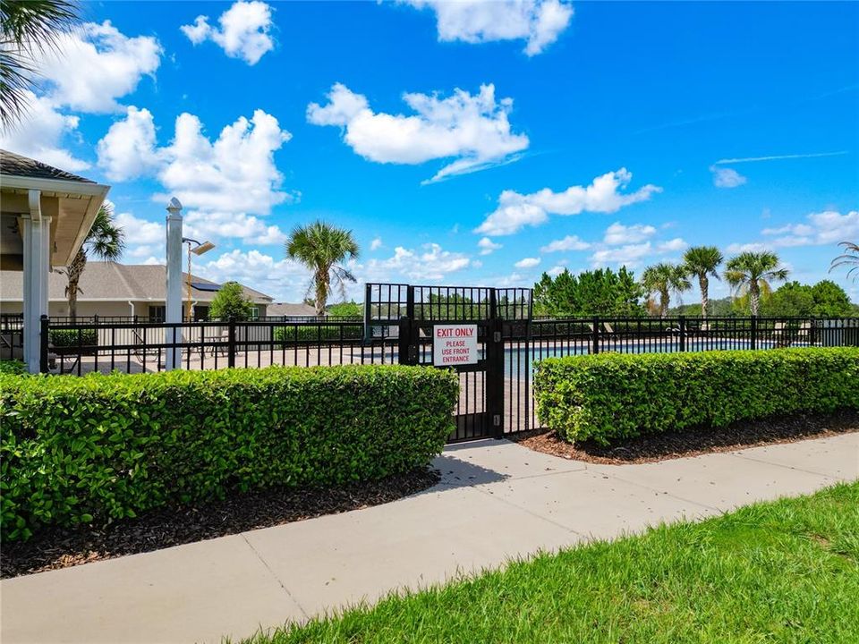 Active With Contract: $409,500 (4 beds, 2 baths, 2092 Square Feet)