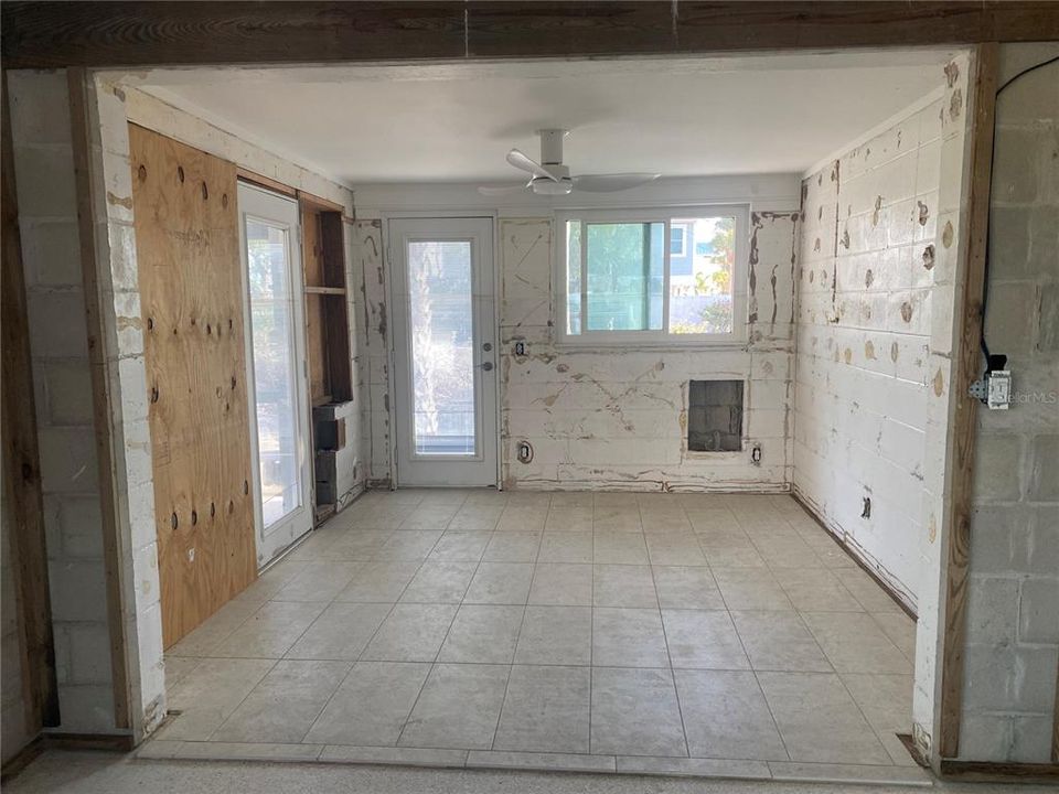 Dining Room - Had French Doors going to Lanai nd exterior Door to back of home