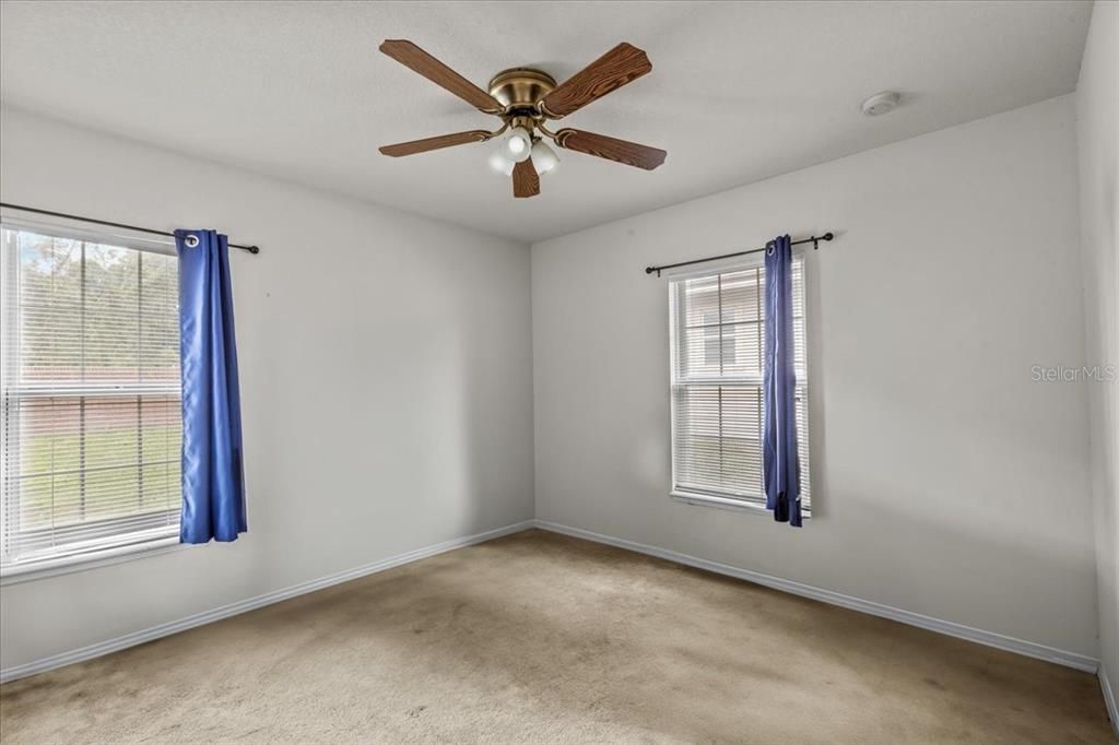 For Sale: $345,900 (3 beds, 2 baths, 1601 Square Feet)