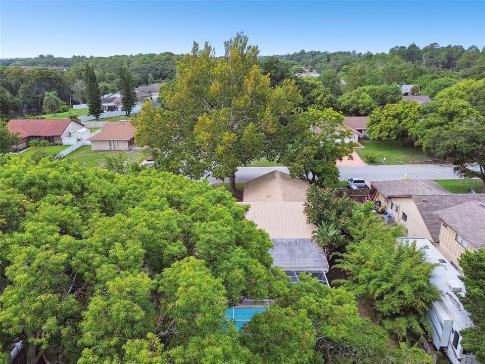 Active With Contract: $331,000 (3 beds, 2 baths, 1811 Square Feet)