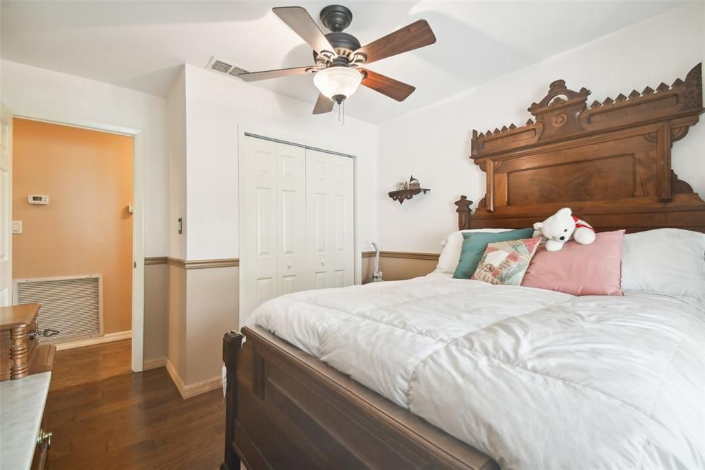 Active With Contract: $331,000 (3 beds, 2 baths, 1811 Square Feet)