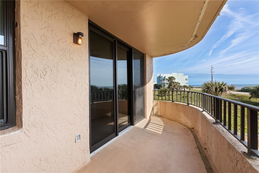 For Sale: $298,900 (2 beds, 2 baths, 1275 Square Feet)