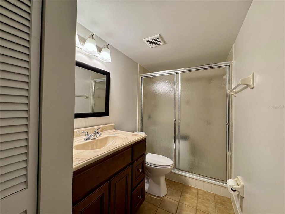 For Sale: $298,900 (2 beds, 2 baths, 1275 Square Feet)