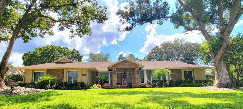 Active With Contract: $639,000 (4 beds, 2 baths, 2207 Square Feet)