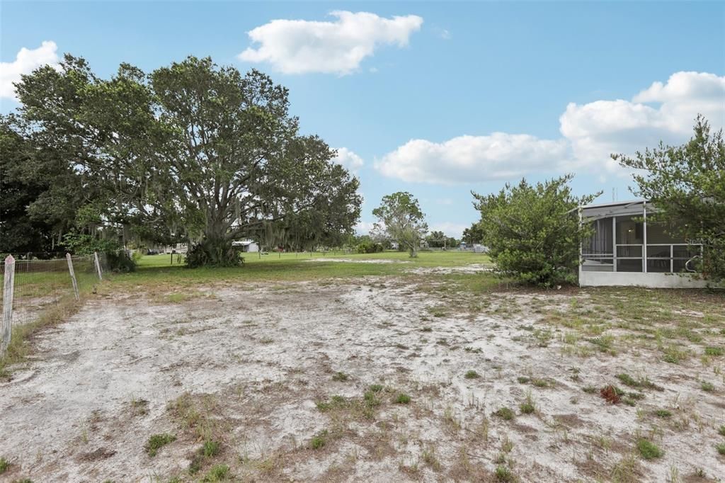 Active With Contract: $325,000 (3 beds, 2 baths, 1701 Square Feet)