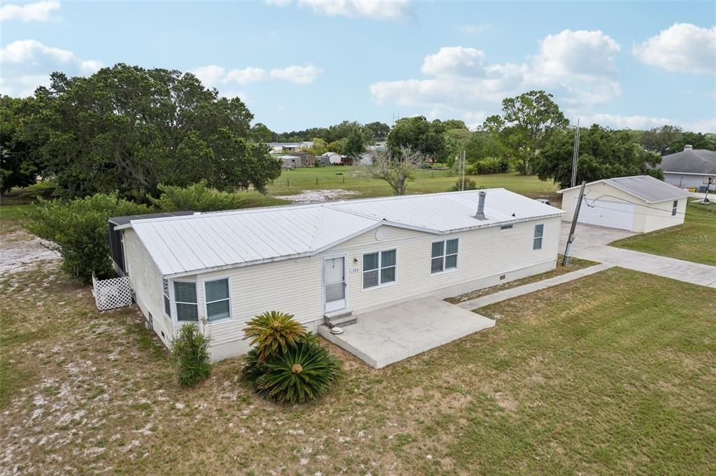 Active With Contract: $325,000 (3 beds, 2 baths, 1701 Square Feet)