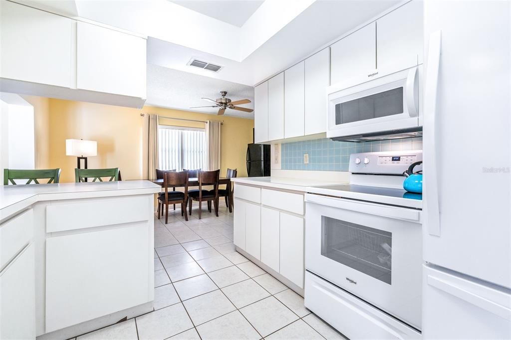 For Sale: $465,000 (3 beds, 2 baths, 1594 Square Feet)