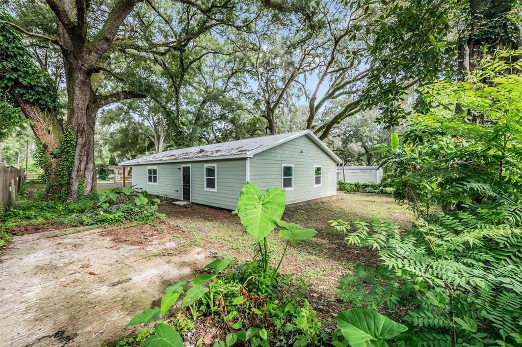 For Sale: $285,000 (3 beds, 2 baths, 1500 Square Feet)