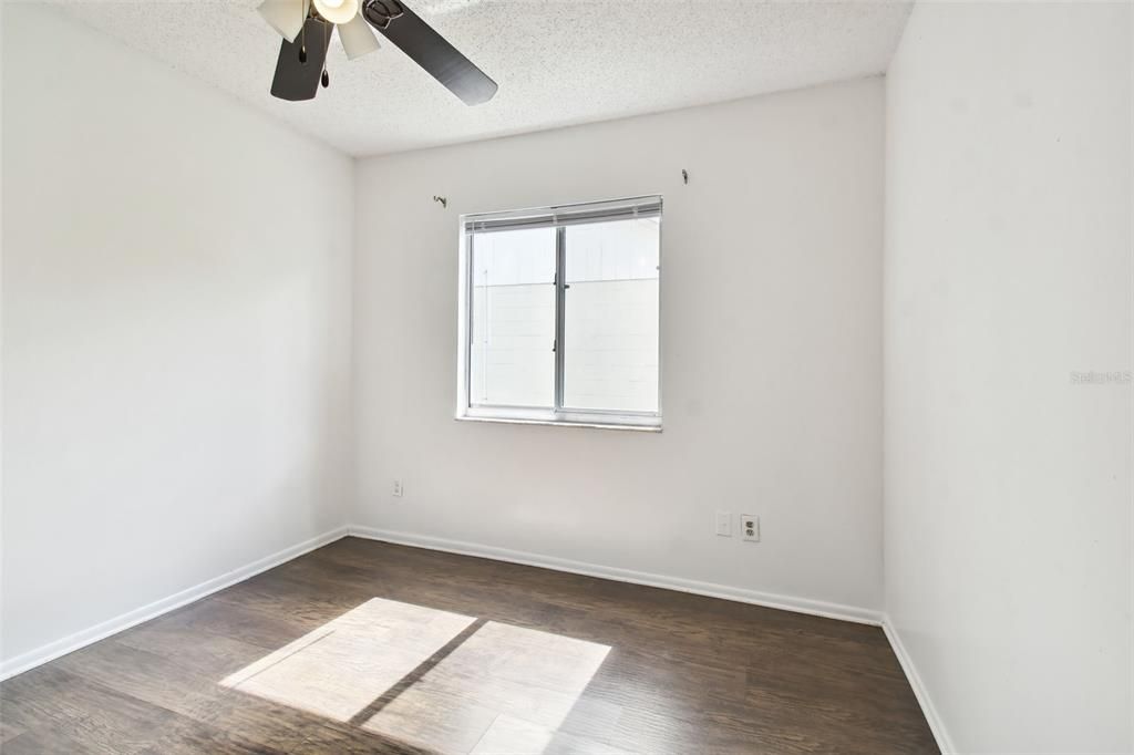 Active With Contract: $334,000 (3 beds, 2 baths, 1243 Square Feet)