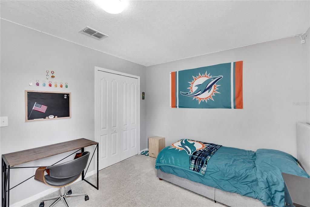 Active With Contract: $484,900 (5 beds, 2 baths, 2902 Square Feet)