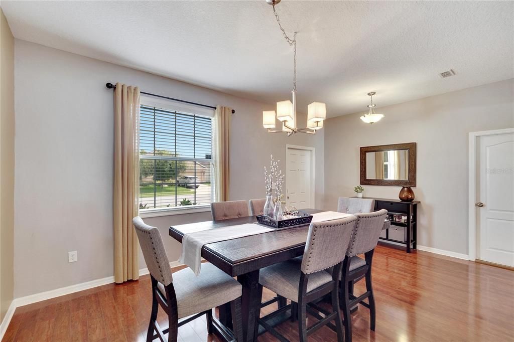 Active With Contract: $484,900 (5 beds, 2 baths, 2902 Square Feet)