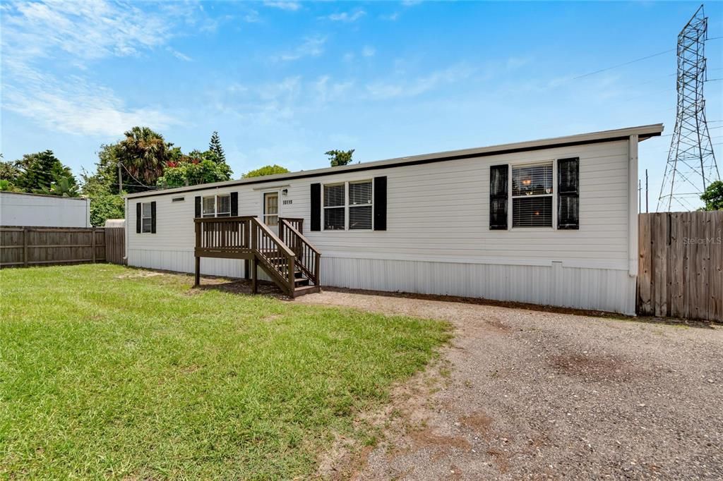 Active With Contract: $229,900 (3 beds, 2 baths, 1680 Square Feet)