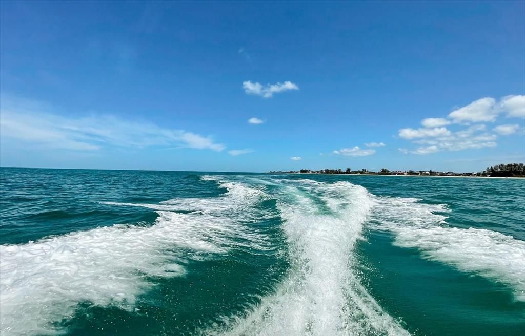 Enjoy the Gulf, with Boat ramp at the bridge, many boat clubs and marinas