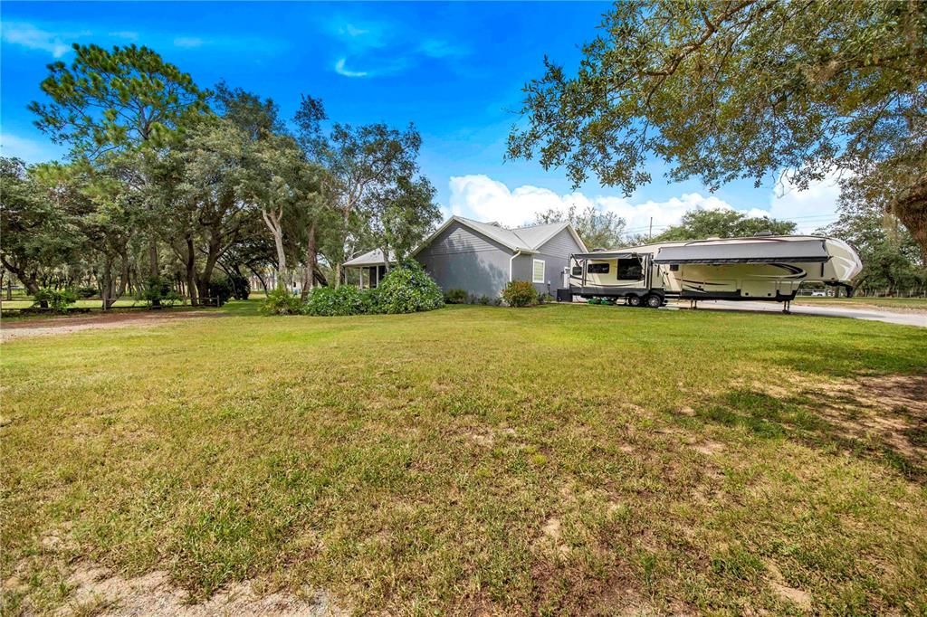 For Sale: $839,000 (3 beds, 2 baths, 2405 Square Feet)