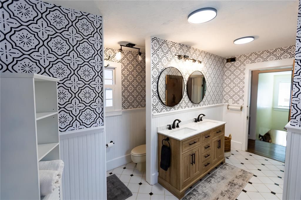 UPSTAIRS BATHROOM FACING STAIRS