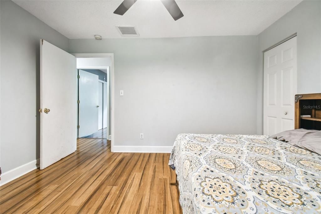 Active With Contract: $405,000 (3 beds, 2 baths, 1739 Square Feet)