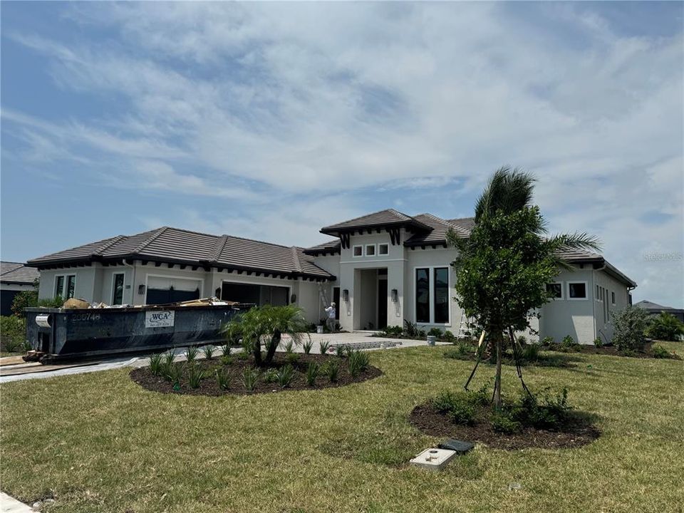 Recently Sold: $2,577,243 (3 beds, 3 baths, 2627 Square Feet)