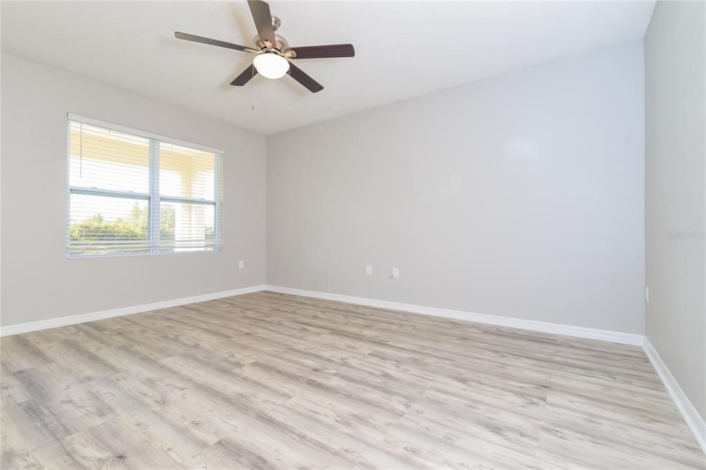 Active With Contract: $385,000 (3 beds, 2 baths, 1711 Square Feet)