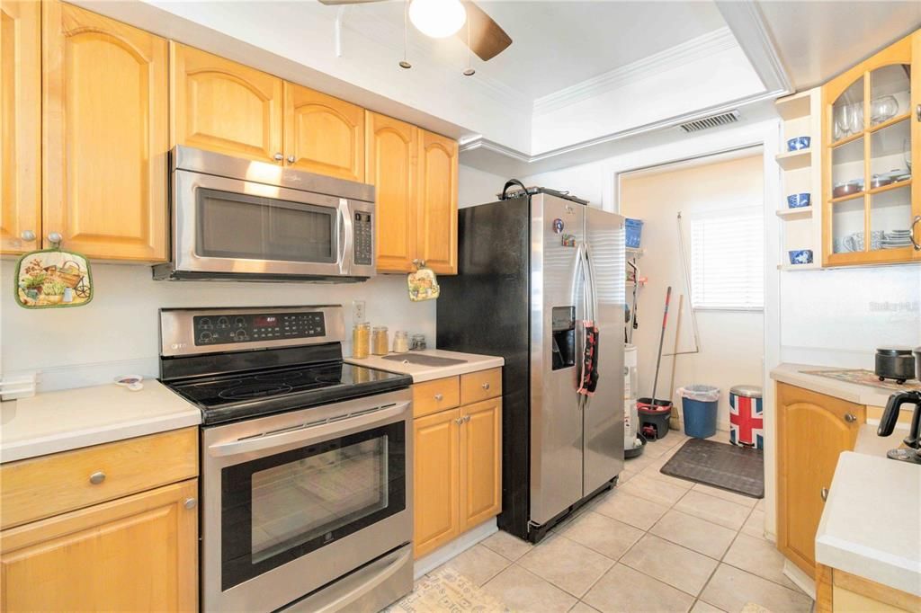 For Sale: $327,000 (2 beds, 2 baths, 1269 Square Feet)