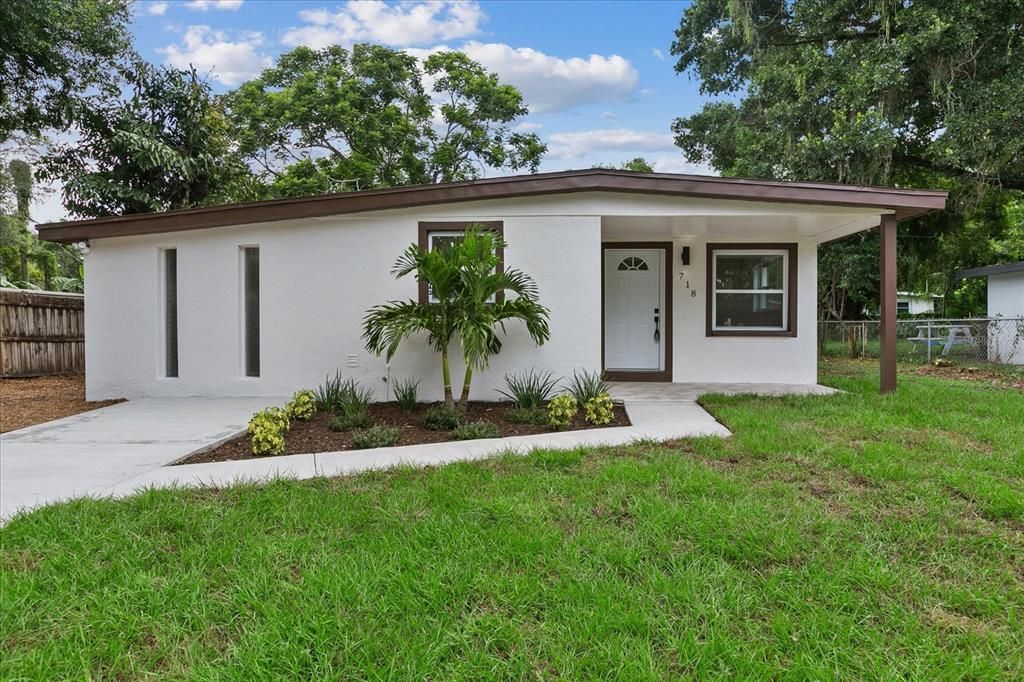 Active With Contract: $339,500 (3 beds, 2 baths, 1180 Square Feet)