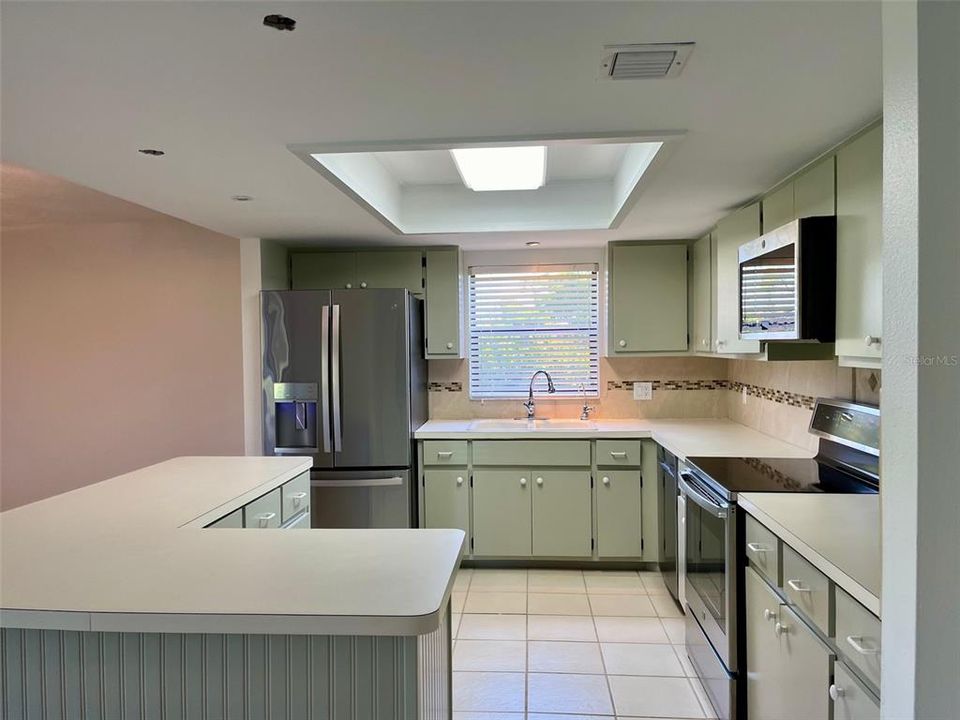 For Sale: $265,000 (2 beds, 2 baths, 1516 Square Feet)