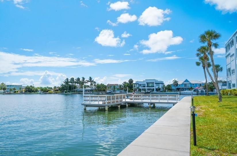 For Rent: $3,000 (2 beds, 2 baths, 1350 Square Feet)