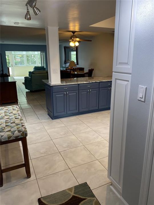 For Rent: $3,000 (2 beds, 2 baths, 1350 Square Feet)