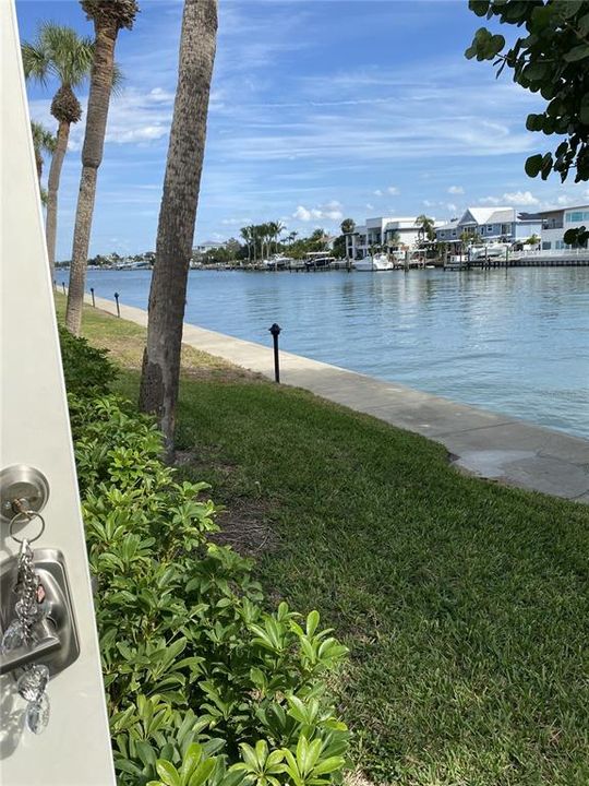 For Rent: $3,000 (2 beds, 2 baths, 1350 Square Feet)