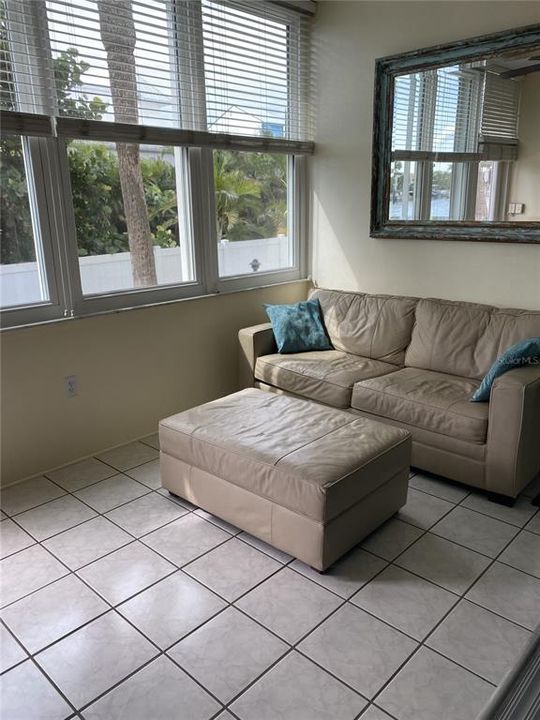 For Rent: $3,000 (2 beds, 2 baths, 1350 Square Feet)