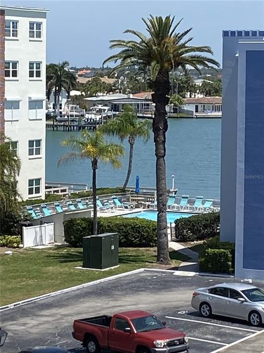 For Rent: $3,000 (2 beds, 2 baths, 1350 Square Feet)