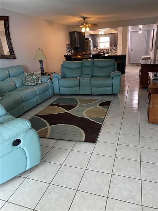 For Rent: $3,000 (2 beds, 2 baths, 1350 Square Feet)