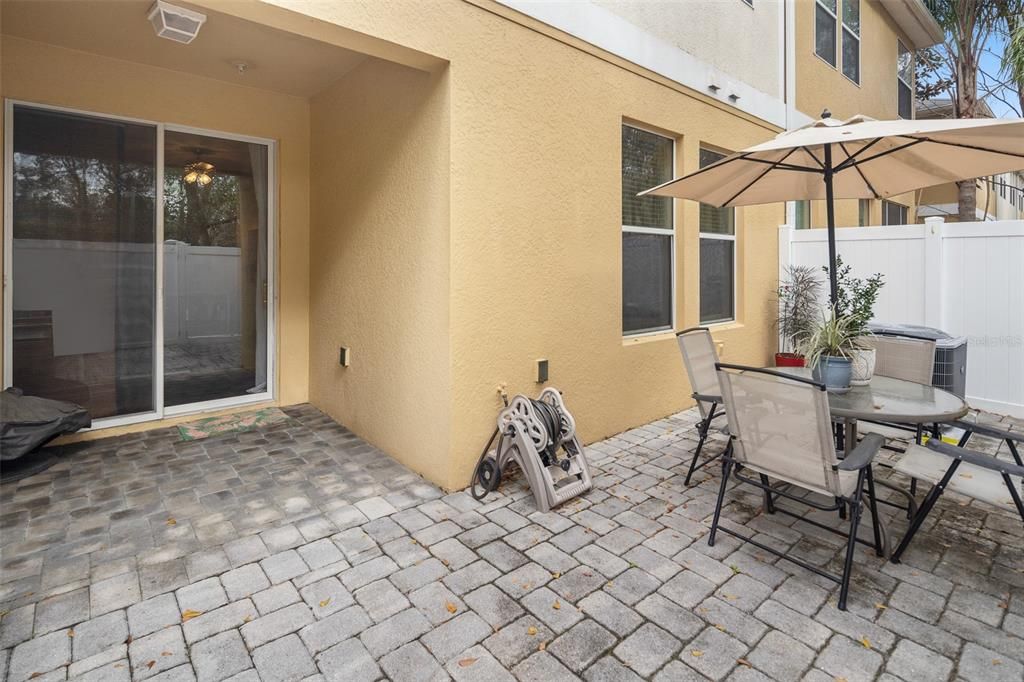 Active With Contract: $400,000 (3 beds, 3 baths, 1974 Square Feet)