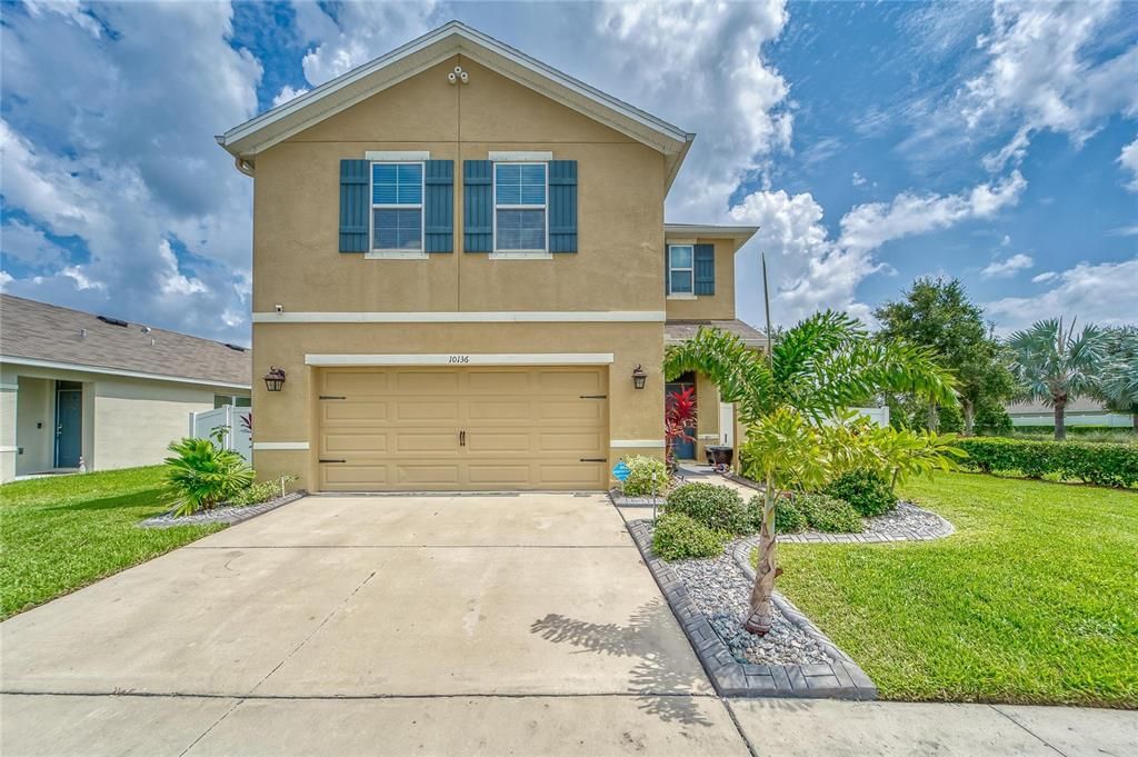 Active With Contract: $2,400 (4 beds, 2 baths, 2308 Square Feet)