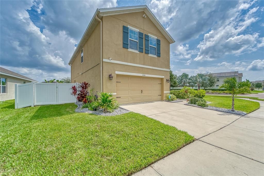 Active With Contract: $2,400 (4 beds, 2 baths, 2308 Square Feet)