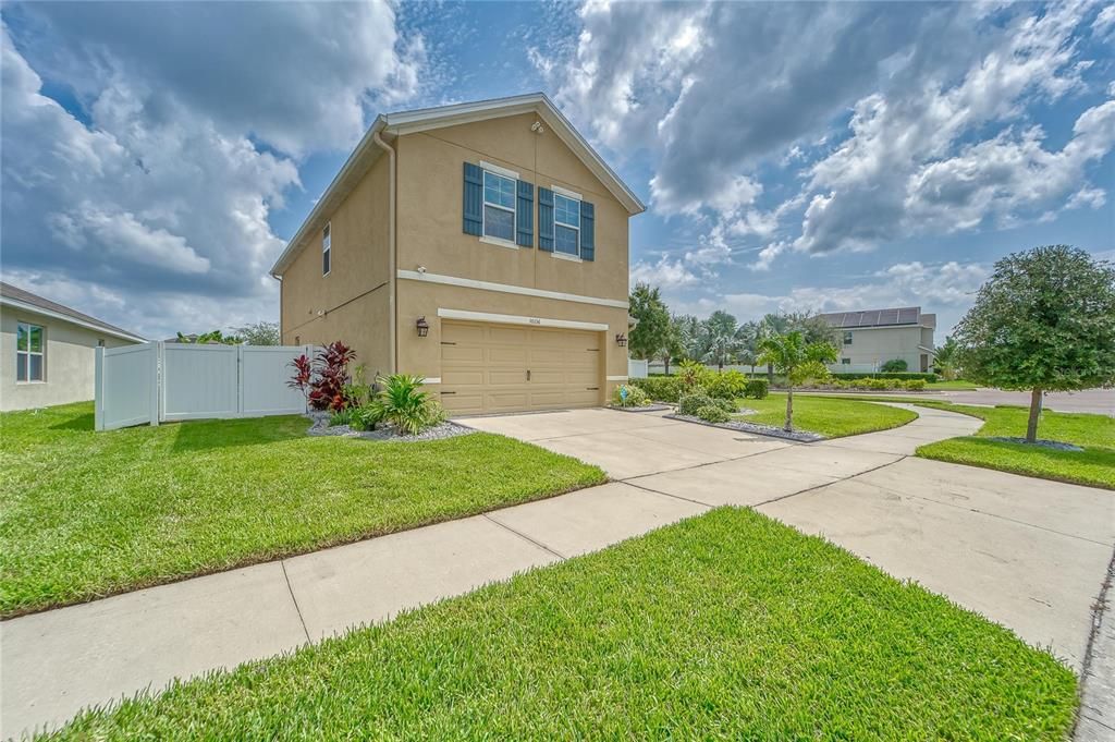 Active With Contract: $2,400 (4 beds, 2 baths, 2308 Square Feet)