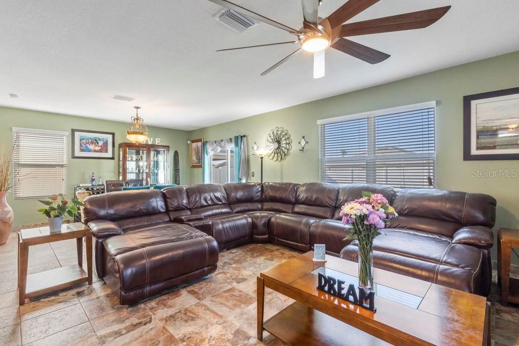 Active With Contract: $2,400 (4 beds, 2 baths, 2308 Square Feet)