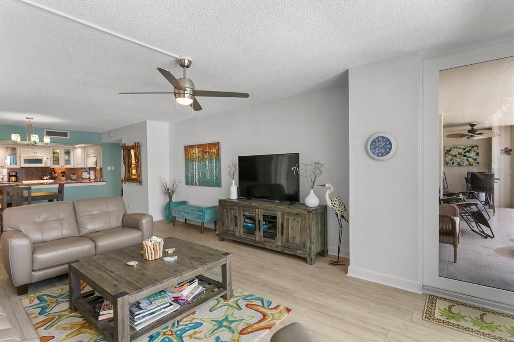 Active With Contract: $4,800 (3 beds, 2 baths, 1624 Square Feet)