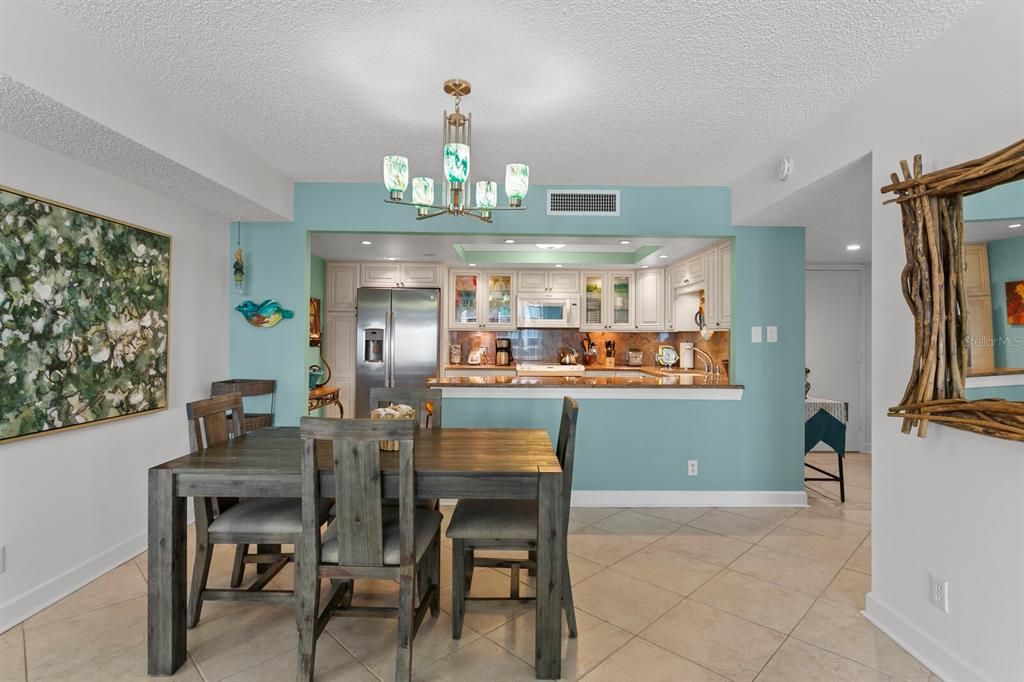 Active With Contract: $4,800 (3 beds, 2 baths, 1624 Square Feet)