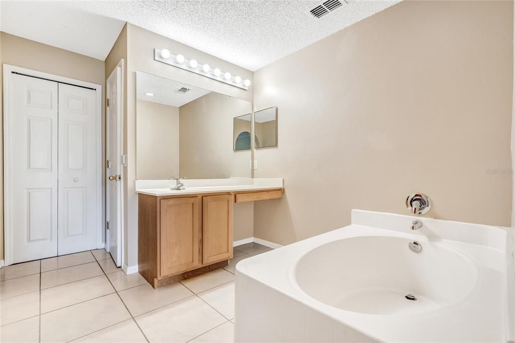 Active With Contract: $455,000 (4 beds, 2 baths, 2827 Square Feet)