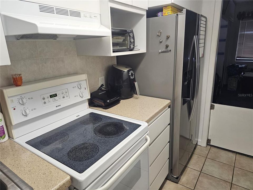 Active With Contract: $114,900 (1 beds, 1 baths, 456 Square Feet)