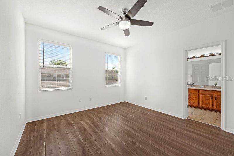 Active With Contract: $409,900 (3 beds, 2 baths, 1520 Square Feet)