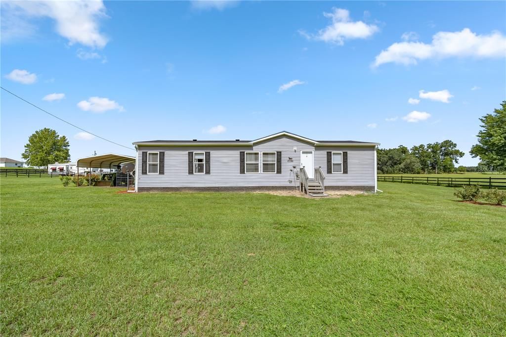 For Sale: $649,999 (3 beds, 2 baths, 1560 Square Feet)